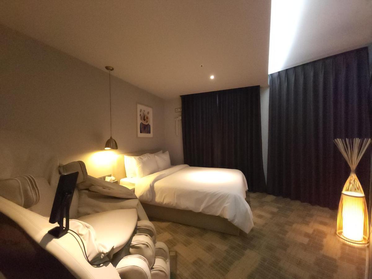 Brown Dot Hotel Jinju Exterior foto