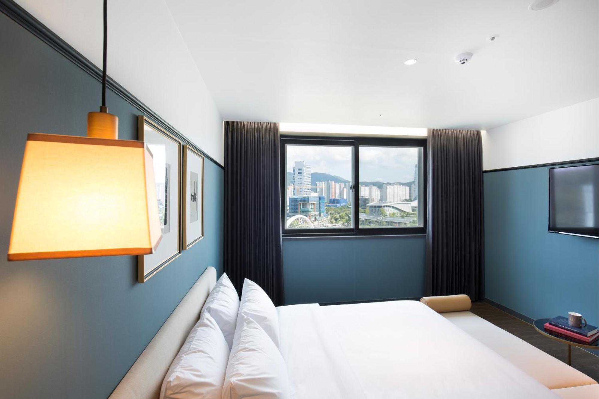 Brown Dot Hotel Jinju Exterior foto